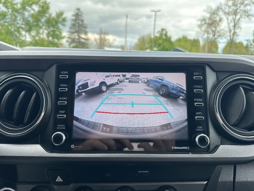 Used 2020 Toyota Tacoma TRD Sport w/ Blackout Package AWD/4WD image 23