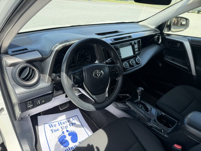 Used 2017 Toyota RAV4 LE FWD image 11