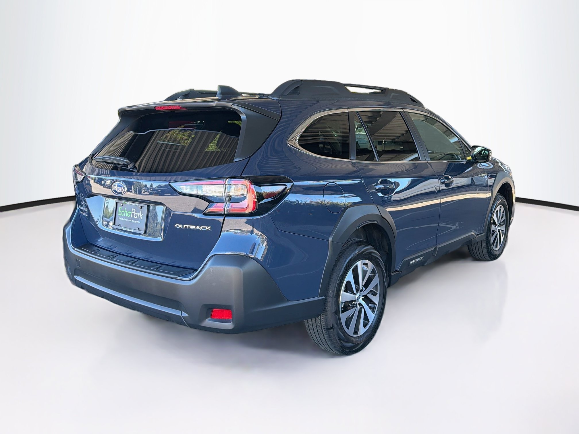 Used 2025 Subaru Outback Premium w/ Popular Package #1A AWD/4WD image 9