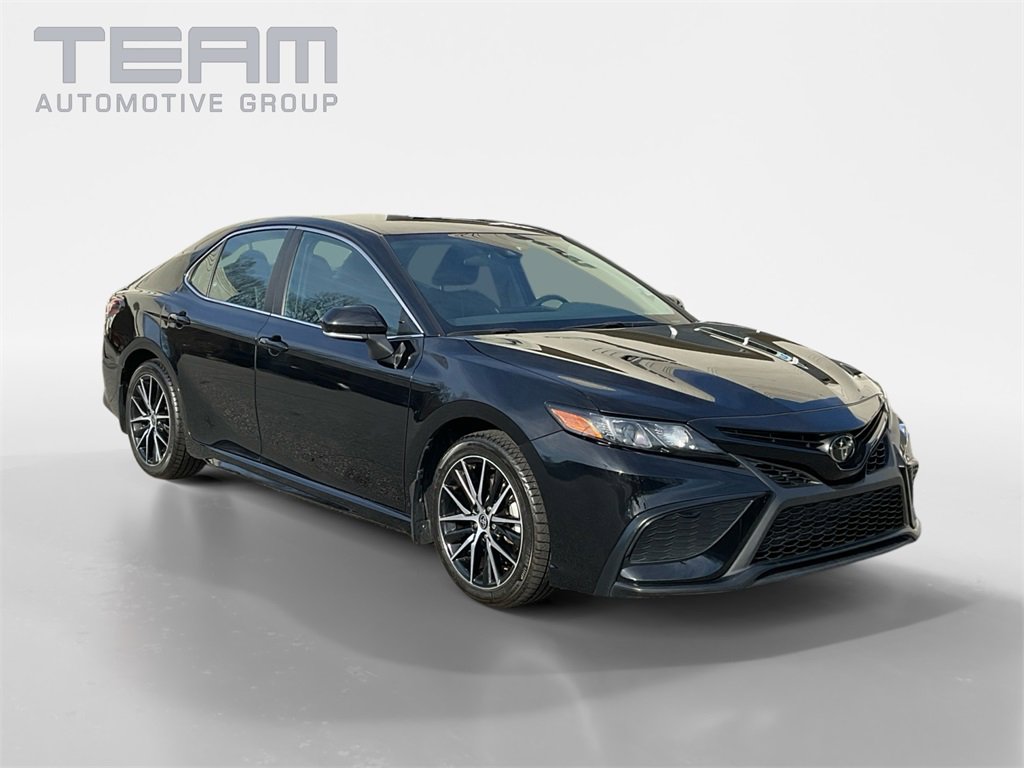 Used 2024 Toyota Camry SE