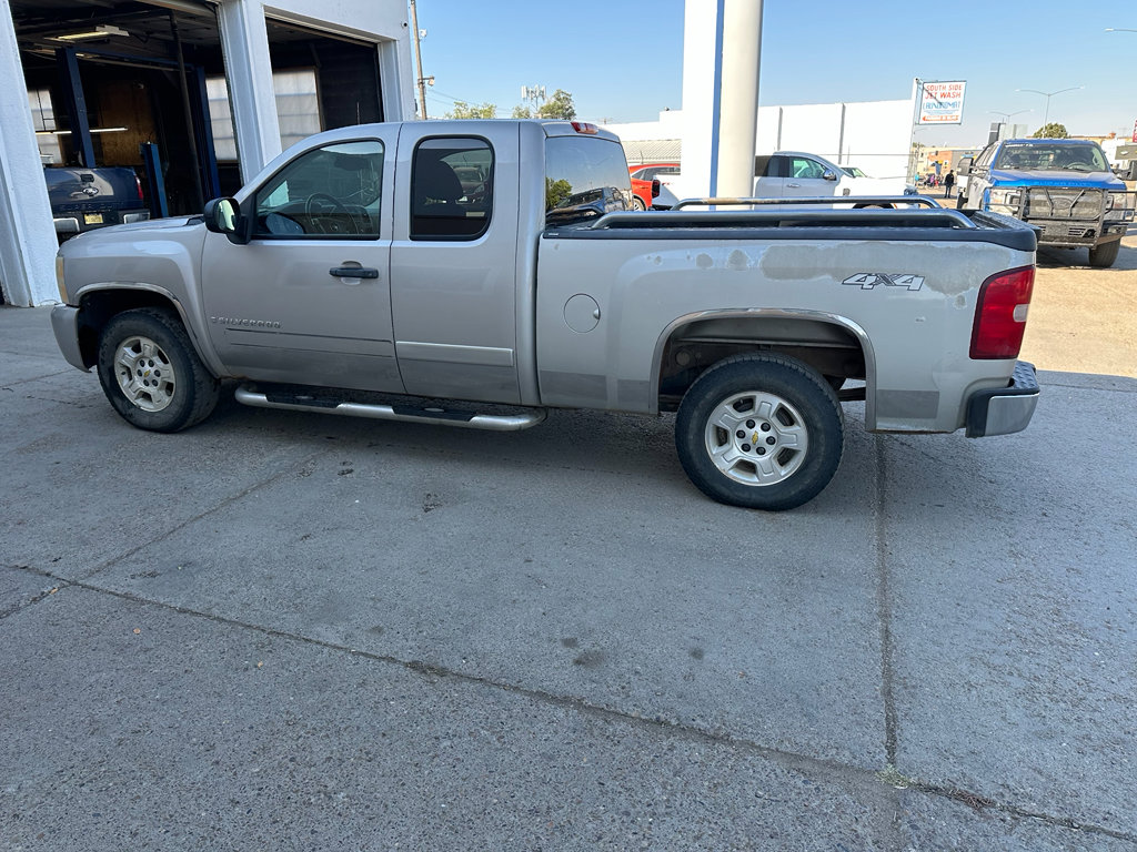 Used 2008 Chevrolet Silverado 1500 LT w/ Power Pack Plus image 2