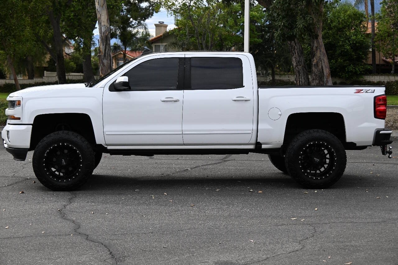 Used 2018 Chevrolet Silverado 1500 LT w/ All Star Edition AWD/4WD image 2