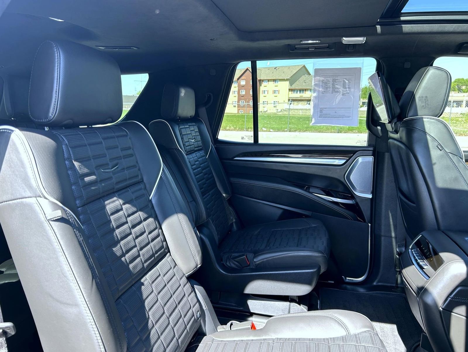 Certified 2025 Cadillac Escalade Sport Platinum AWD/4WD image 19