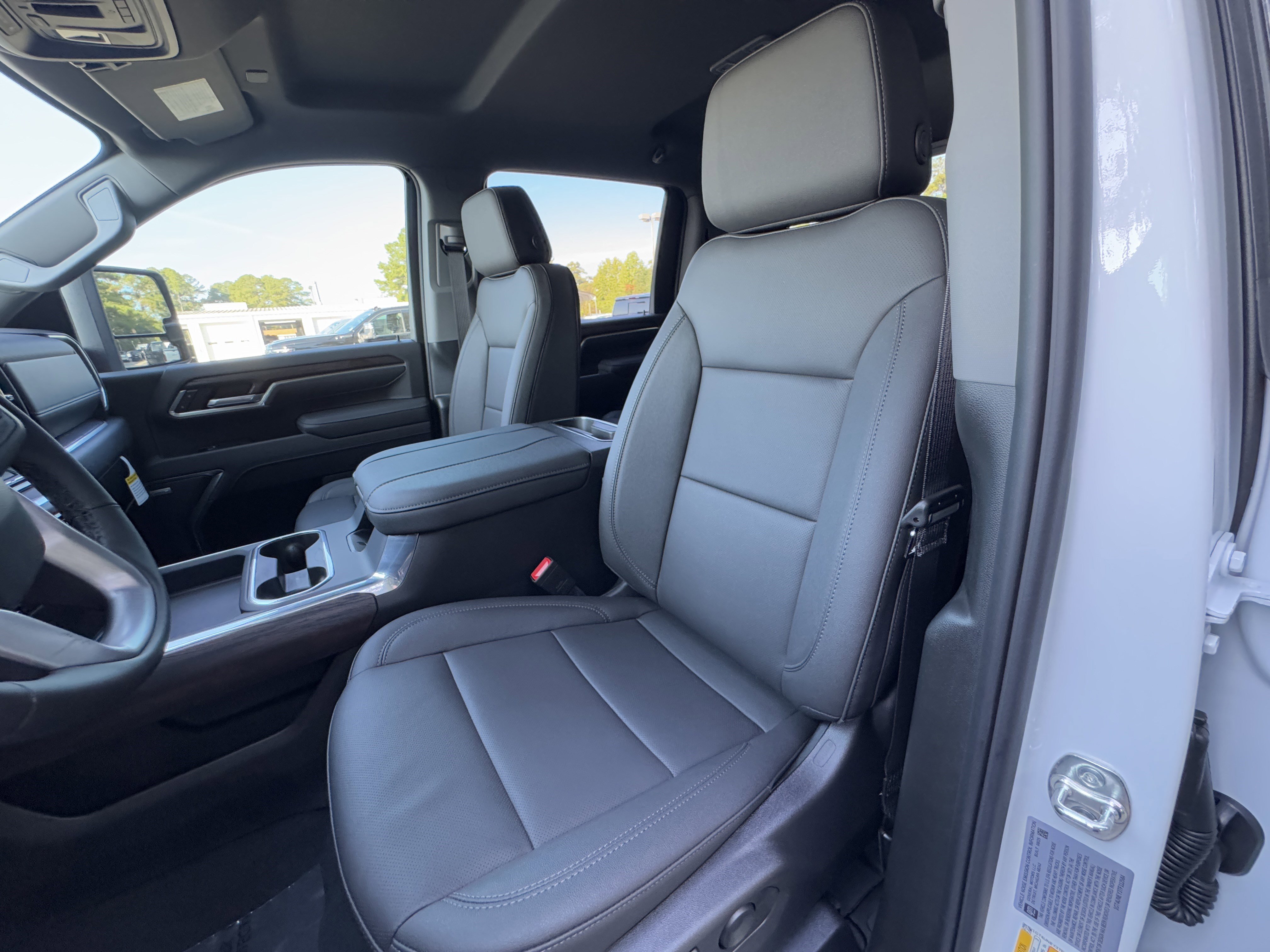 New 2026 GMC Sierra 2500 SLT w/ SLT Premium Package image 14