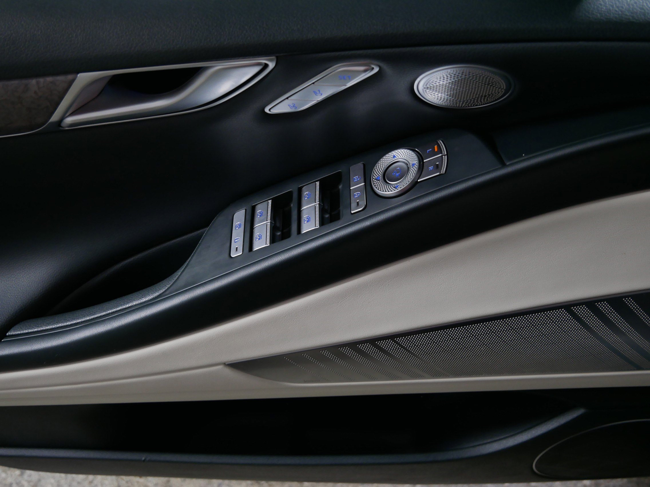 Certified 2024 Genesis G80 w/ Prestige Package image 19