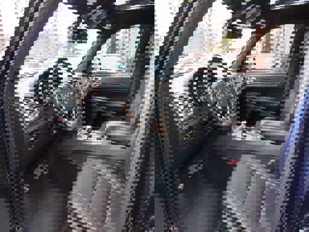 Used 2014 Jeep Grand Cherokee Limited image 2