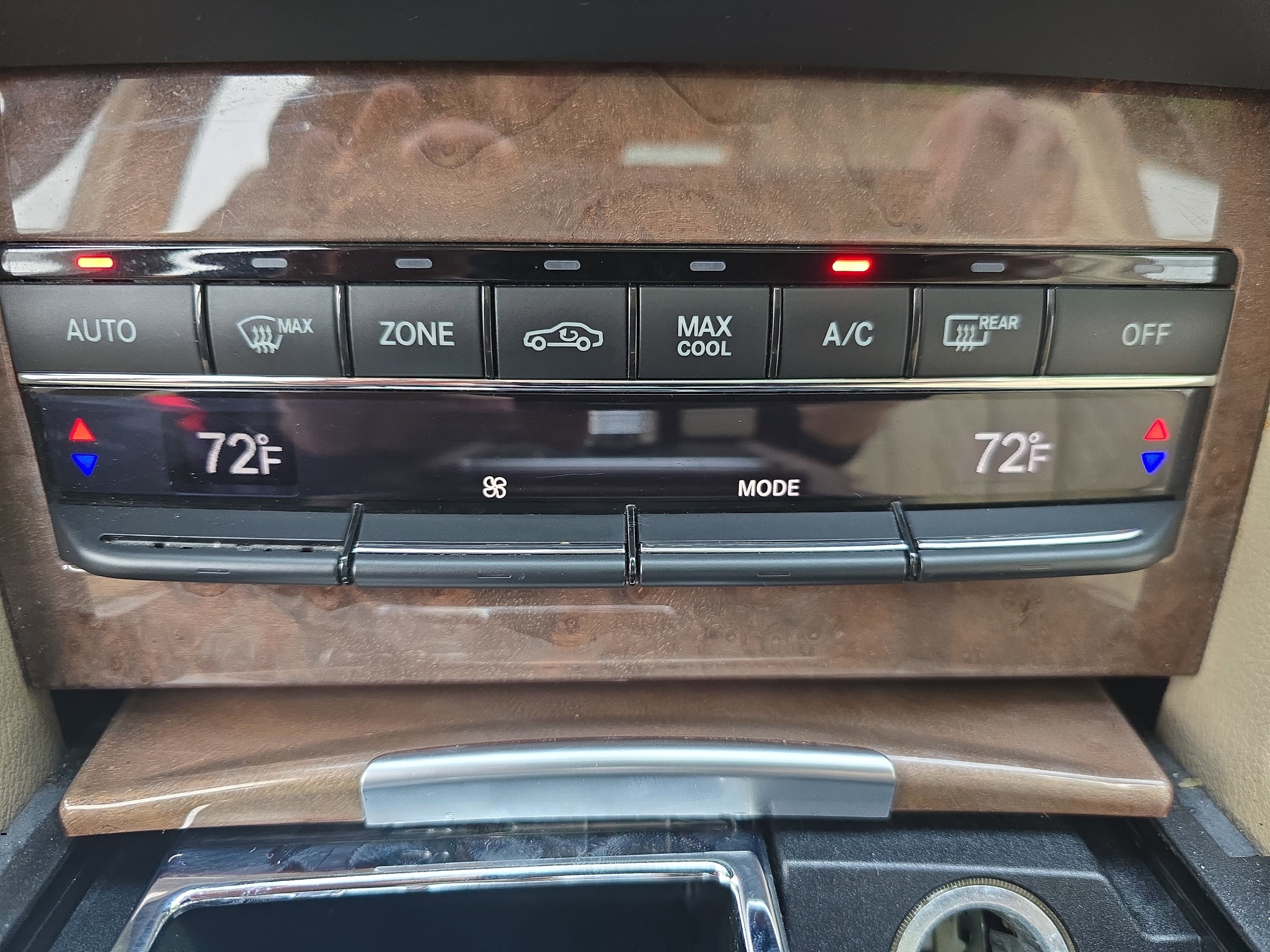 Used 2013 Mercedes-Benz E 350 Sedan image 21