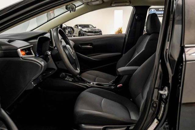 Used 2020 Toyota Corolla LE FWD image 4