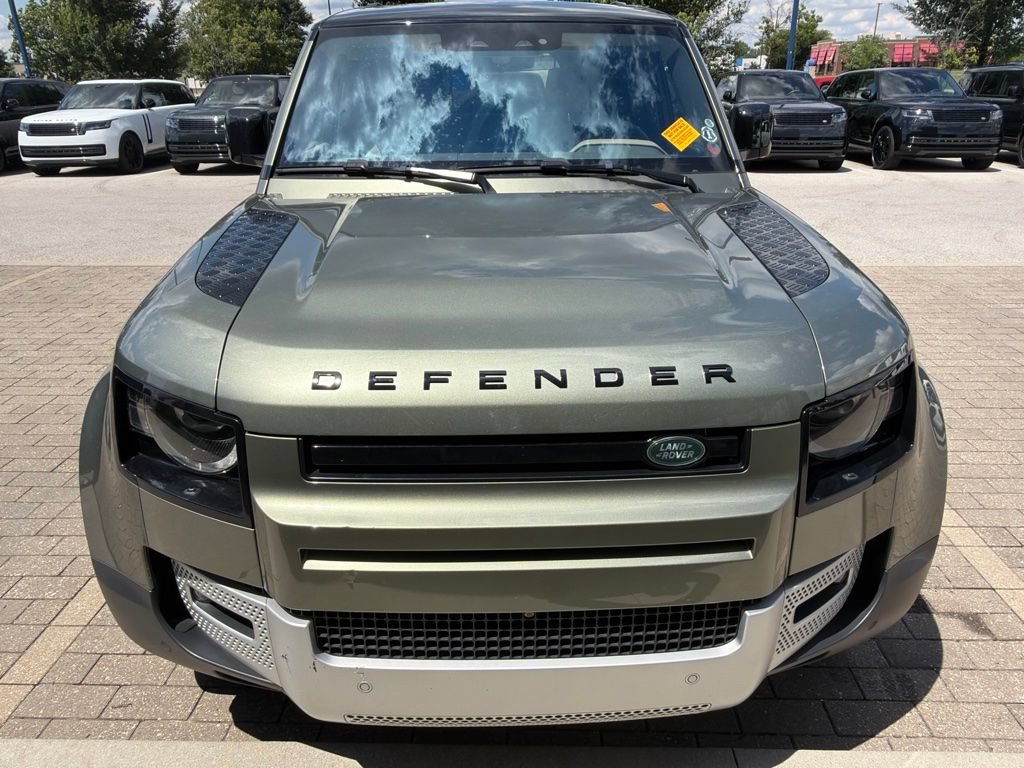 Used 2020 Land Rover Defender 110 HSE AWD/4WD image 3