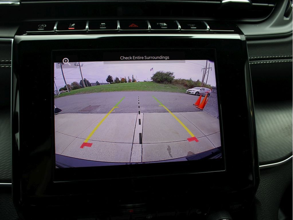 New 2025 Jeep Grand Cherokee Laredo X w/ Luxury Tech Group I image 19