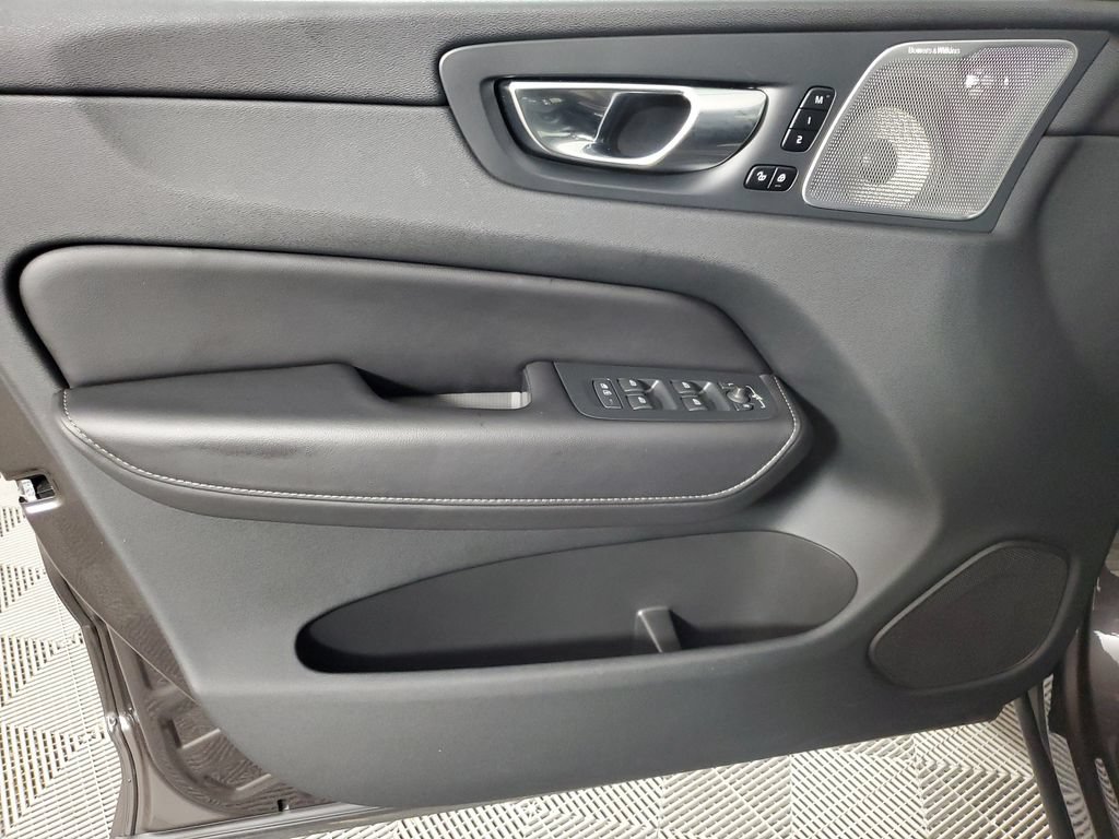 Used 2023 Volvo XC60 B5 Ultimate AWD/4WD image 19