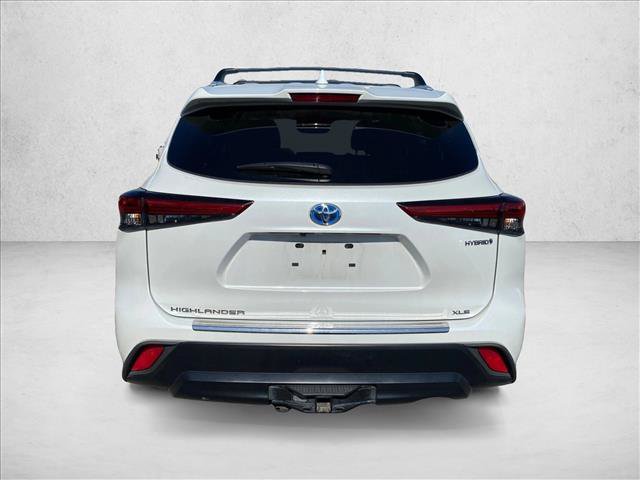 Used 2023 Toyota Highlander Bronze Edition FWD image 9
