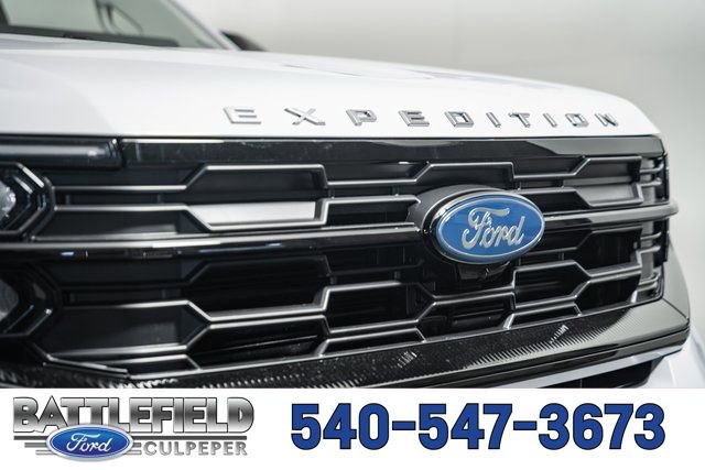 New 2026 Ford Expedition Active image 16