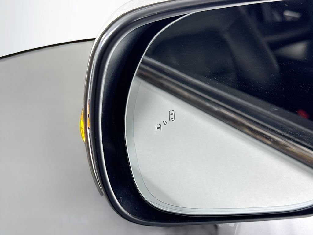 Used 2016 Toyota Land Cruiser AWD/4WD image 21