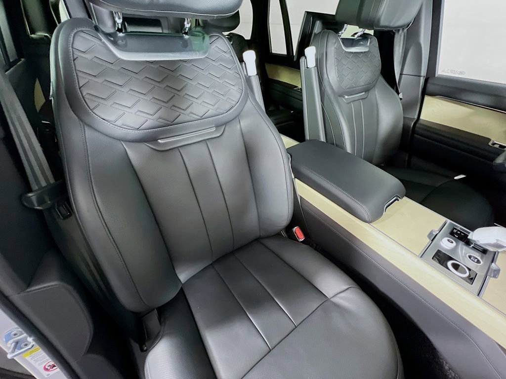 Used 2023 Land Rover Range Rover SV image 31