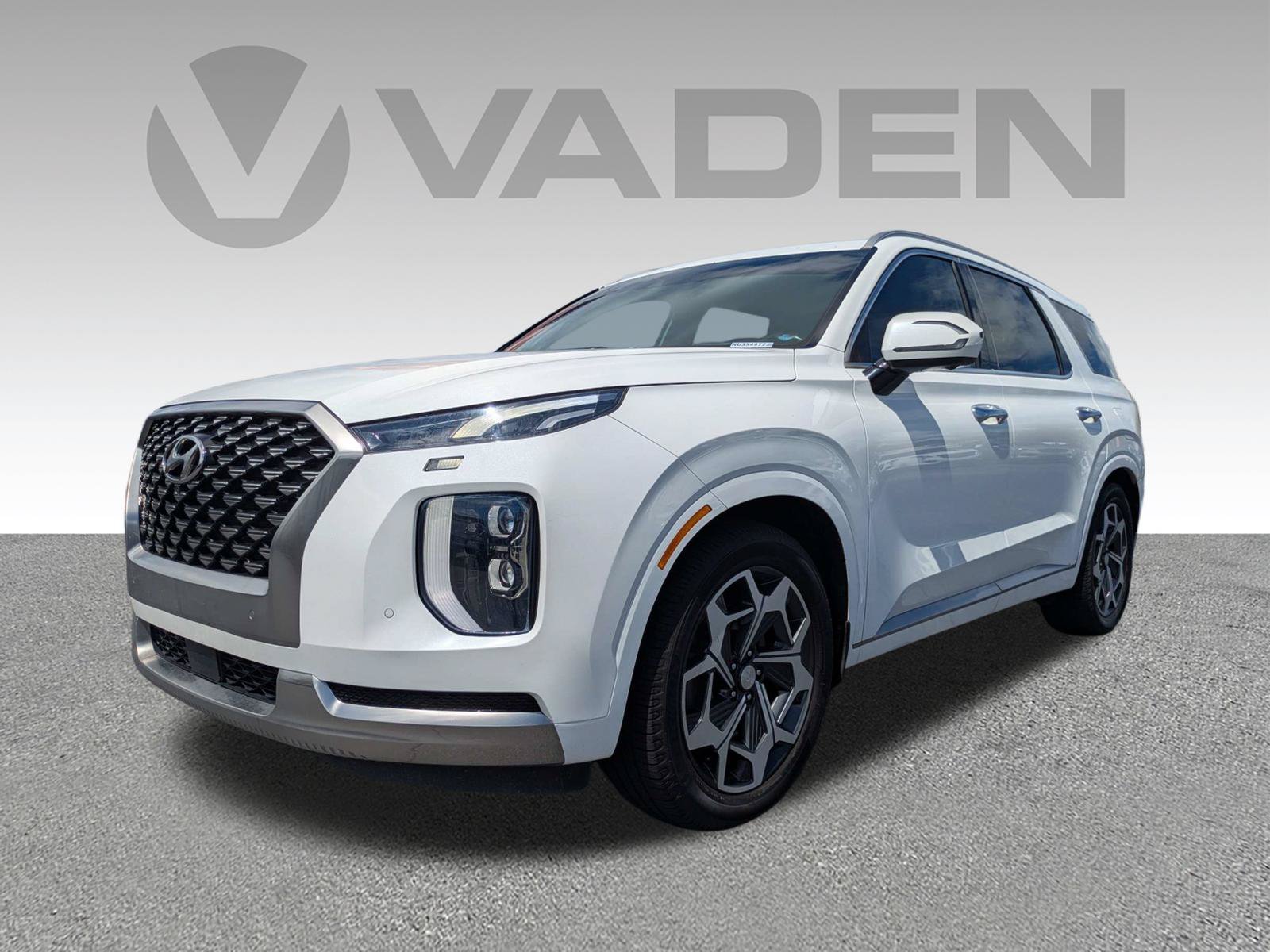 Used 2022 Hyundai Palisade Calligraphy w/ Cargo Package FWD image 2