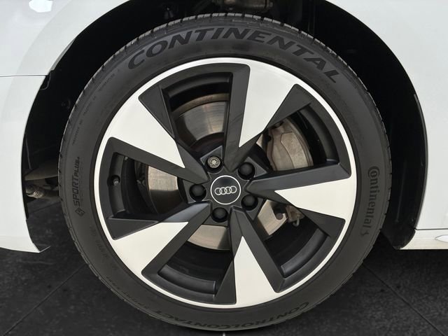 Used 2017 Audi A4 2.0T Premium Plus w/ Premium Plus Package image 9