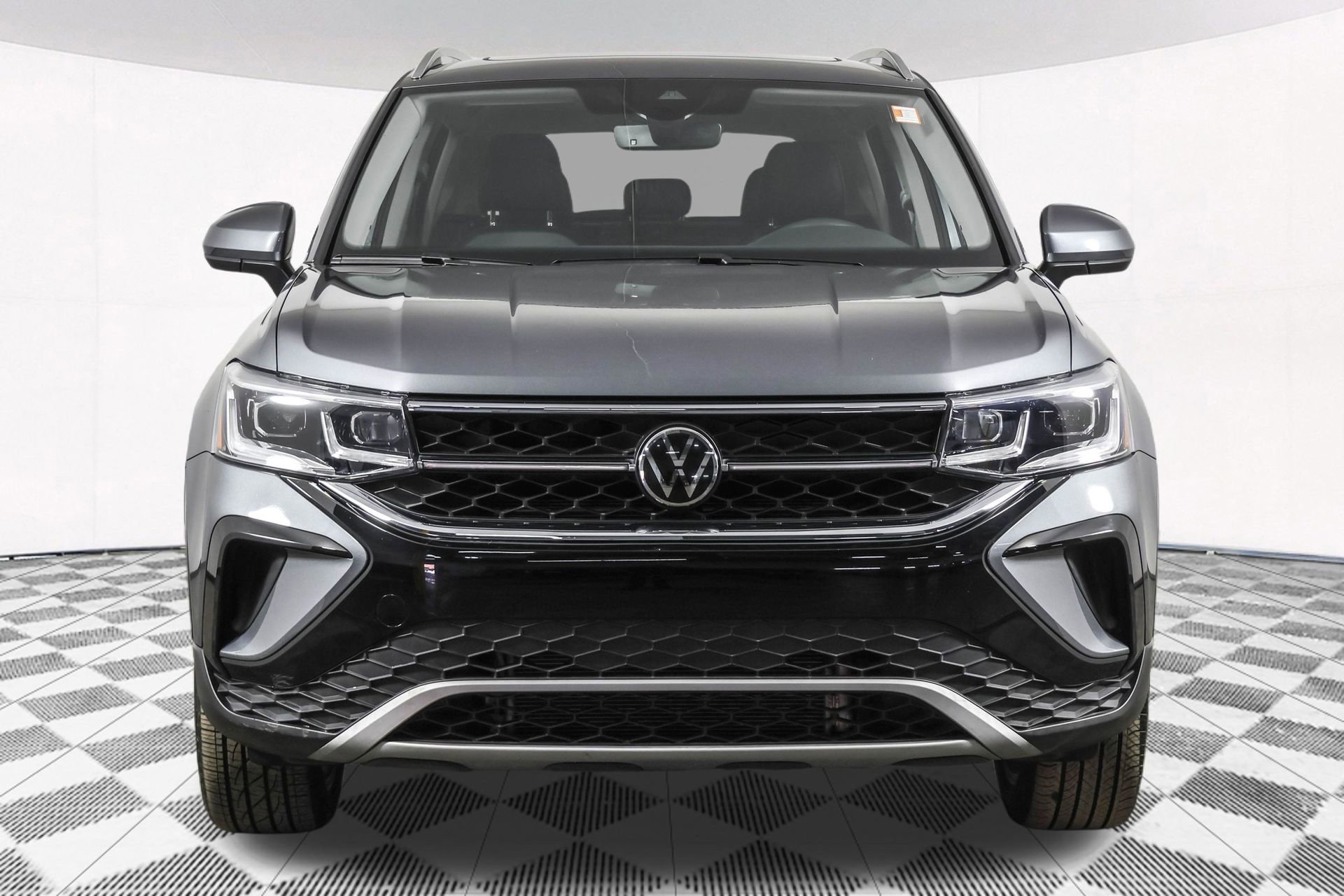 Used 2024 Volkswagen Taos SEL image 13
