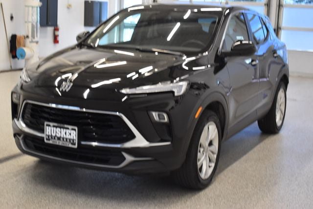 Used 2025 Buick Encore GX Preferred AWD/4WD image 9