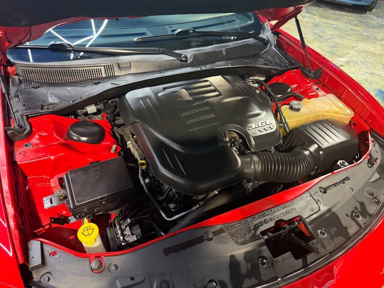 Used 2019 Dodge Charger SXT w/ Plus Group AWD/4WD image 28