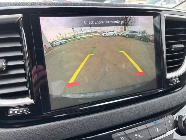 Used 2023 Chrysler Pacifica Touring-L image 23