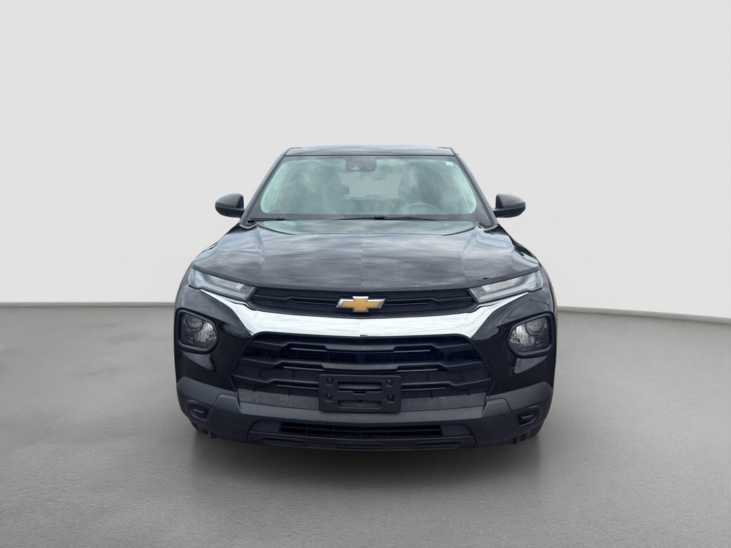 Used 2023 Chevrolet TrailBlazer LS AWD/4WD image 2
