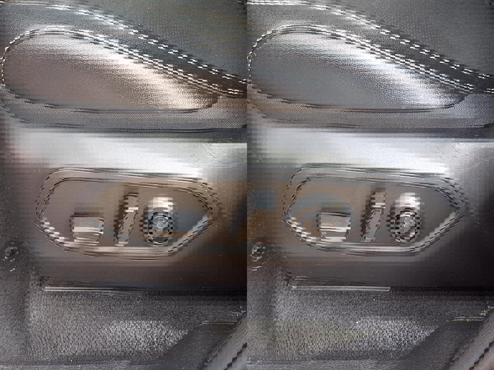 Used 2023 Jeep Grand Cherokee L Laredo image 4