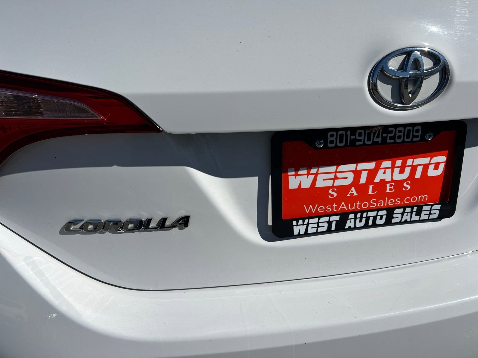 Used 2017 Toyota Corolla L w/ Carpet Mat Package (TMS) image 25