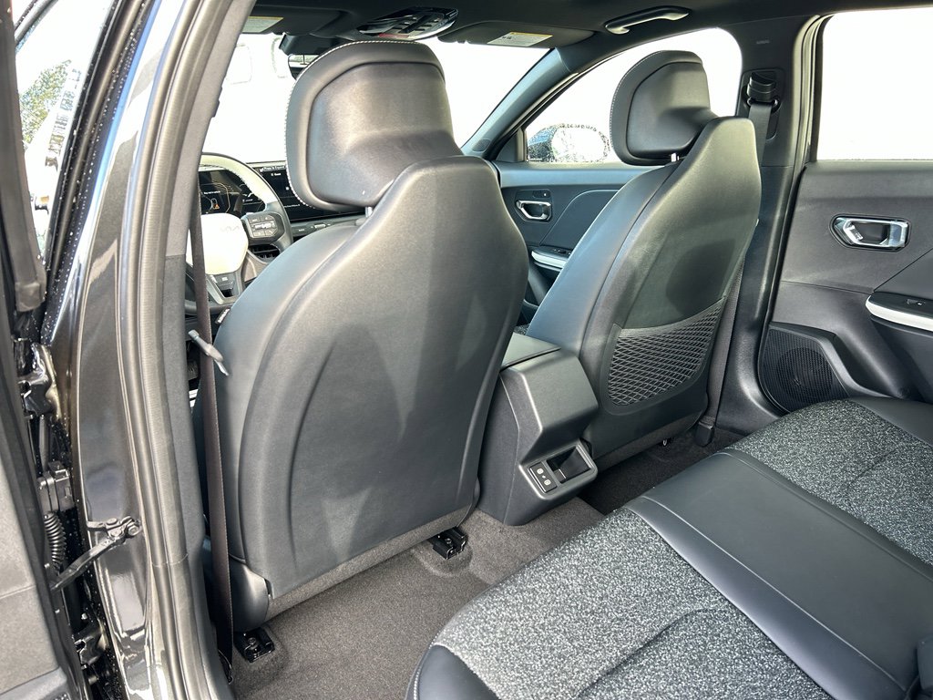 New 2025 Kia K4 GT-Line image 13