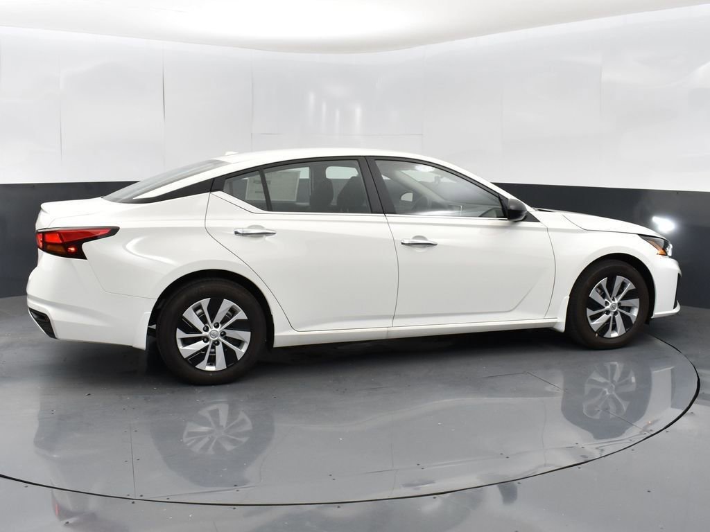 New 2025 Nissan Altima 2.5 S image 8