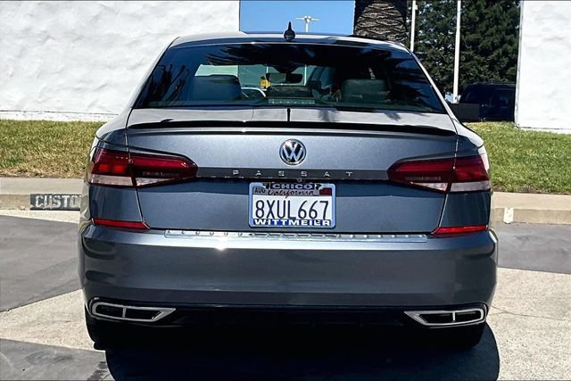 Used 2021 Volkswagen Passat 2.0T R-Line FWD image 4