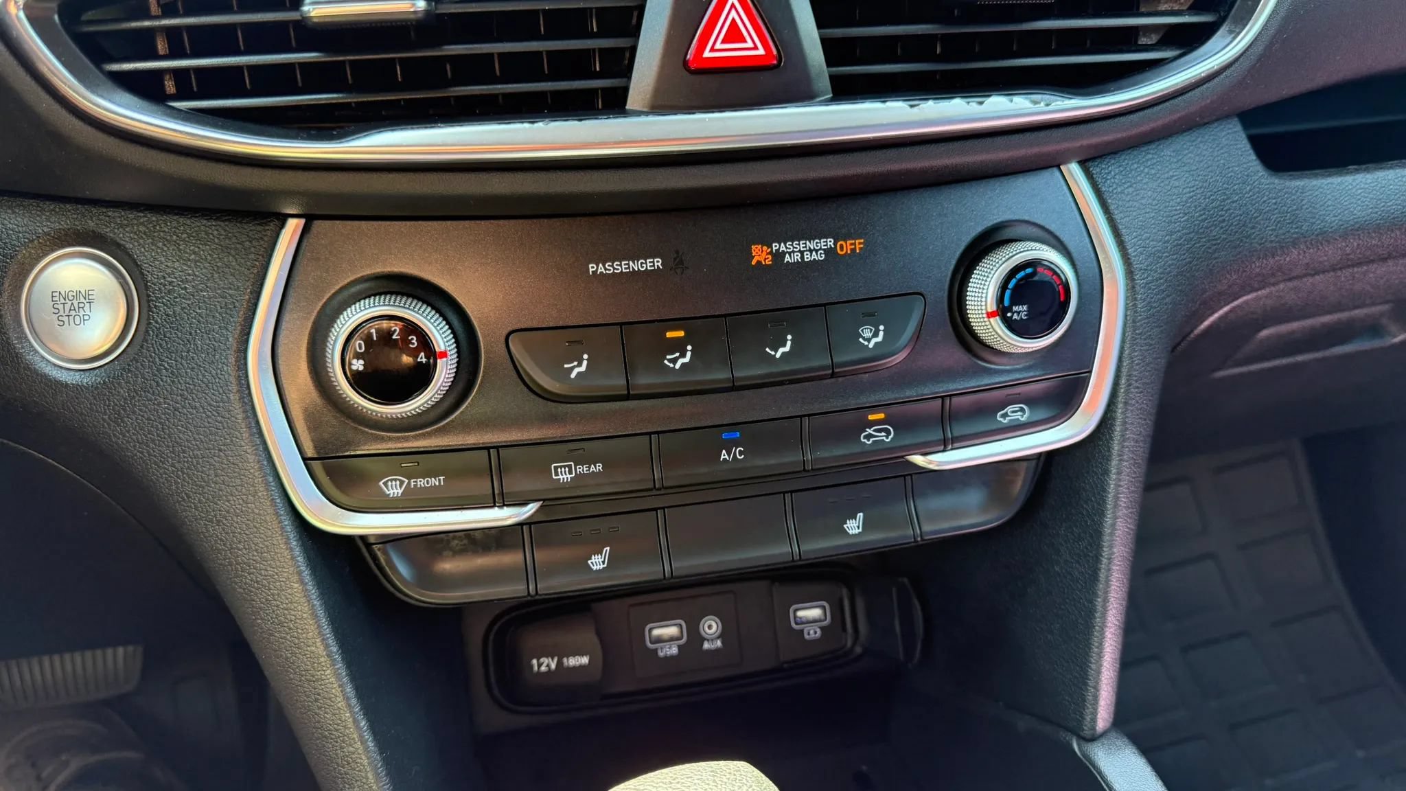 Used 2020 Hyundai Santa Fe SEL FWD image 23