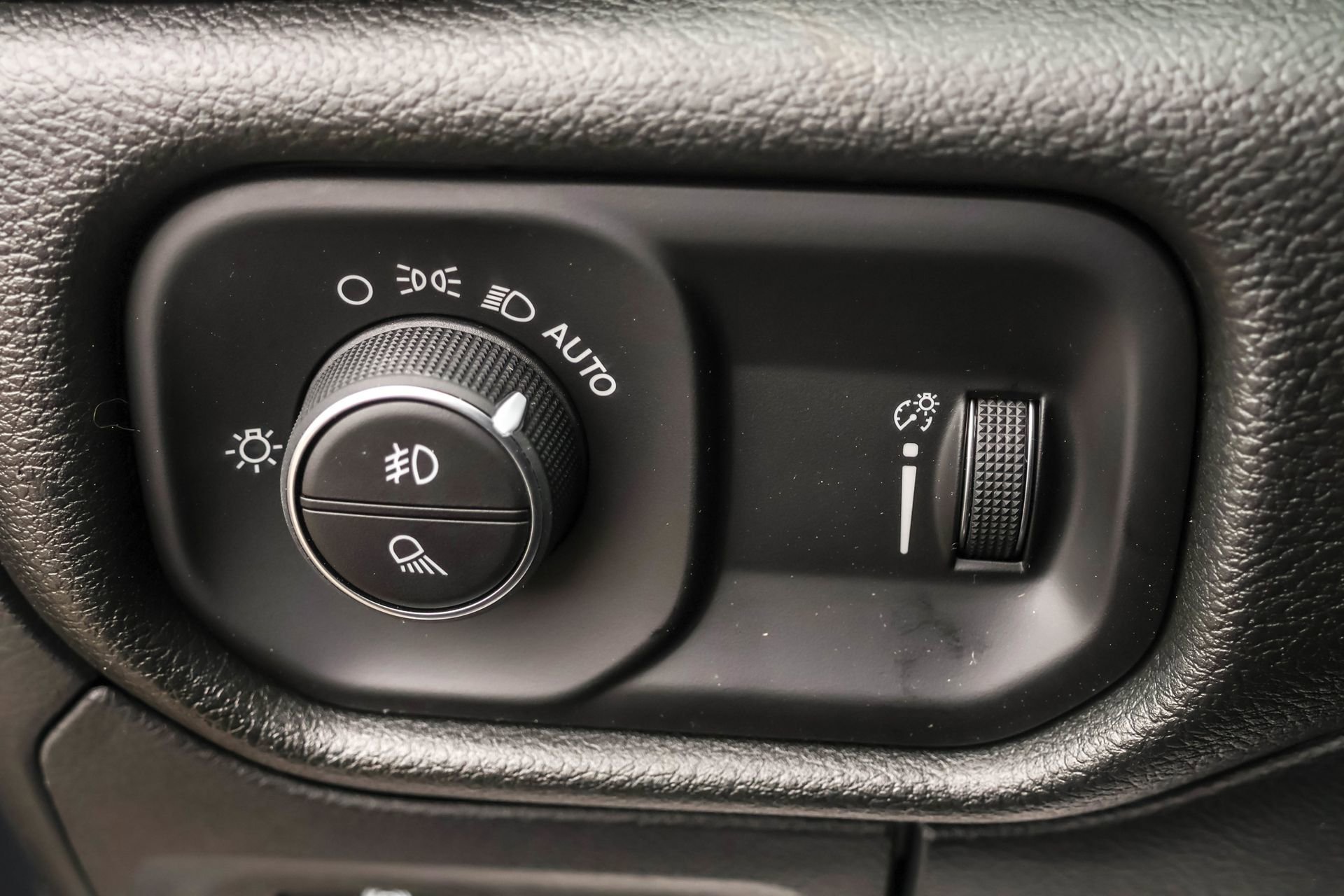 New 2026 RAM 1500 Express image 29