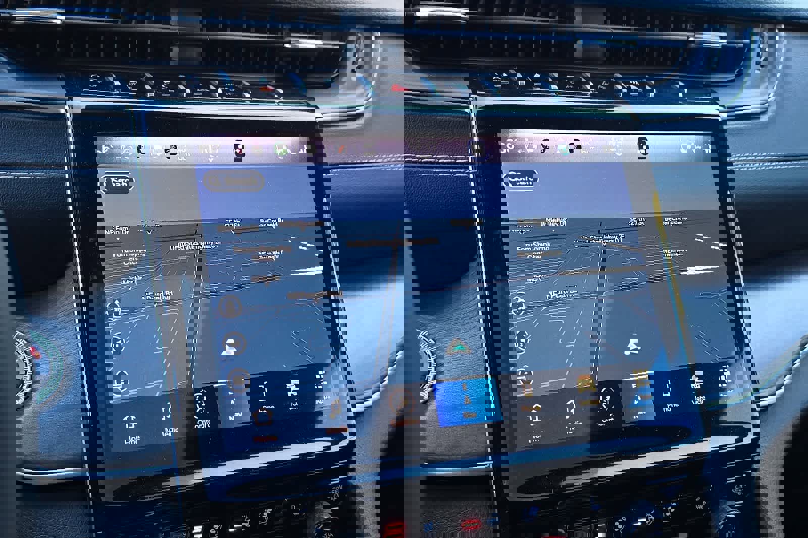 Used 2024 Jeep Grand Cherokee L Limited w/ Luxury Tech Group II image 22