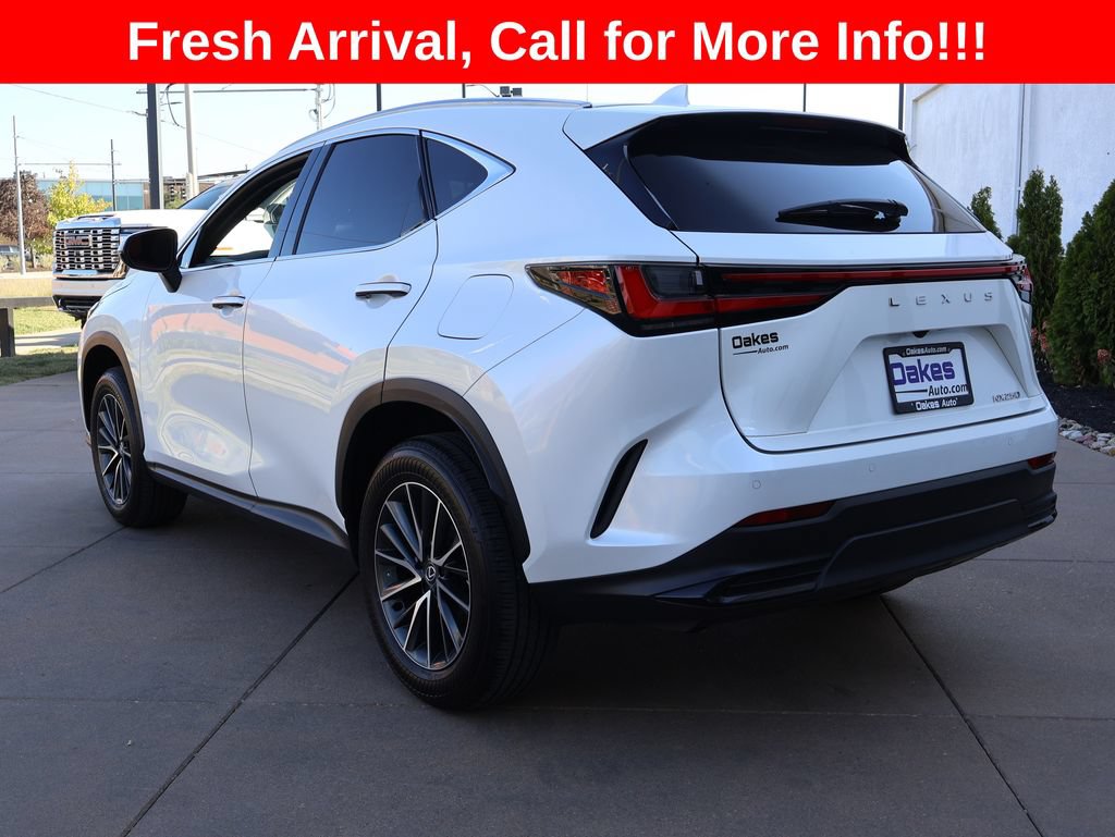 Used 2025 Lexus NX 250 FWD w/ Premium Package image 4