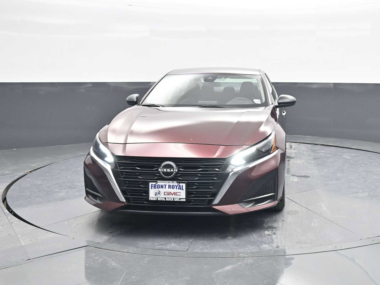 Used 2024 Nissan Altima 2.5 SV image 3