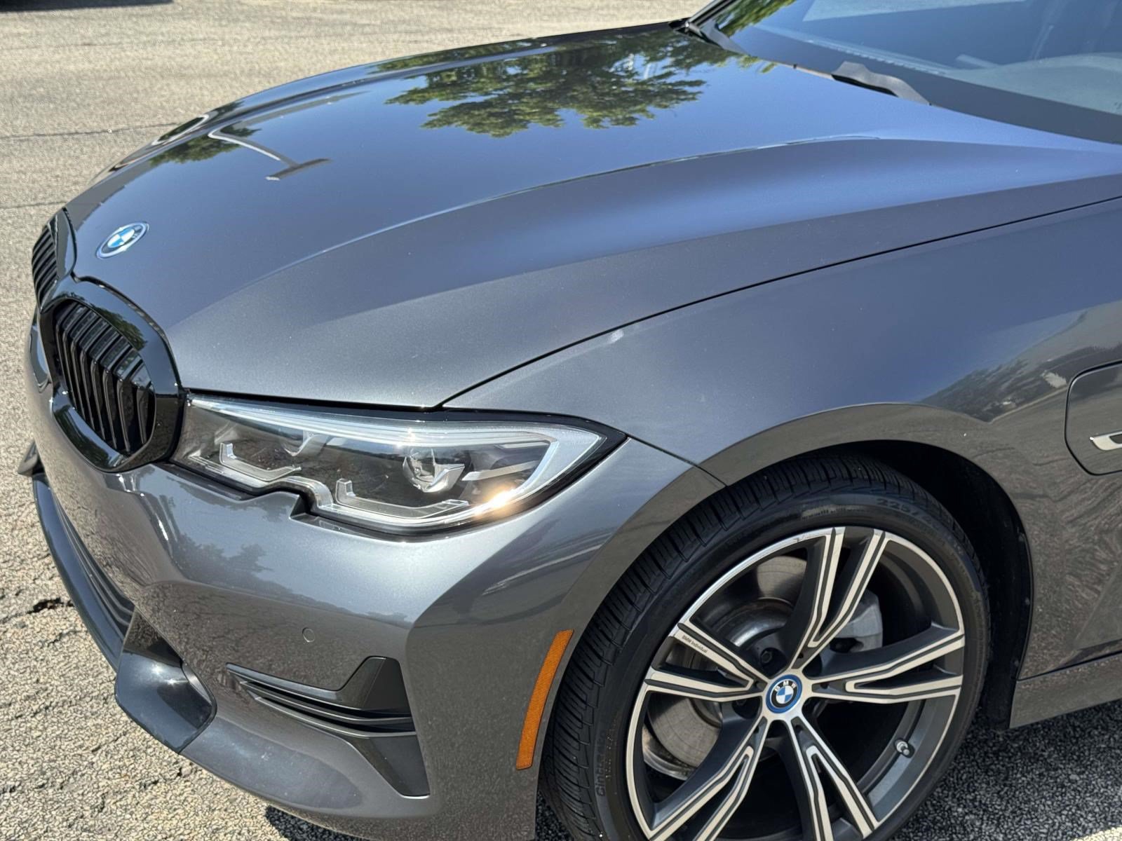Used 2022 BMW 330e w/ Convenience Package RWD image 10