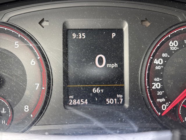 Used 2020 Volkswagen Passat 2.0T R-Line image 11