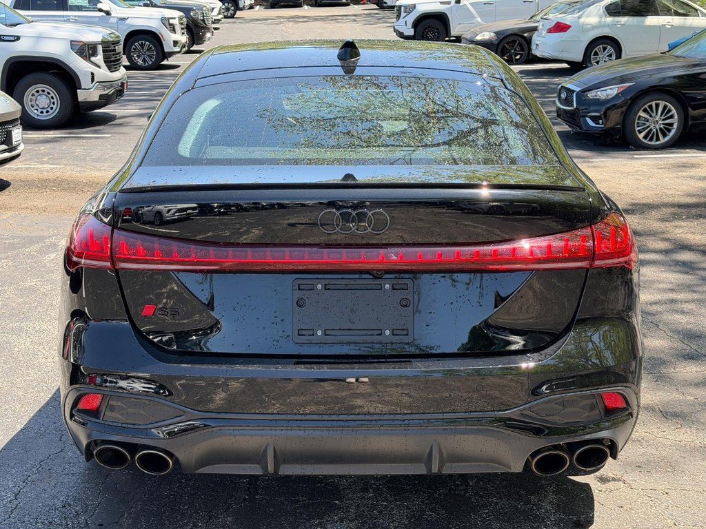 Used 2023 Audi S8 AWD/4WD image 10