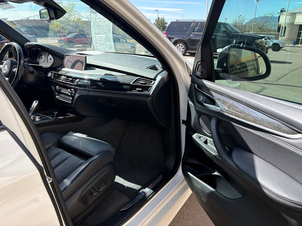 Used 2017 BMW X5 xDrive40e image 28