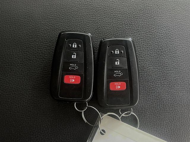 Used 2025 Toyota RAV4 XLE w/ Convenience Package FWD image 33