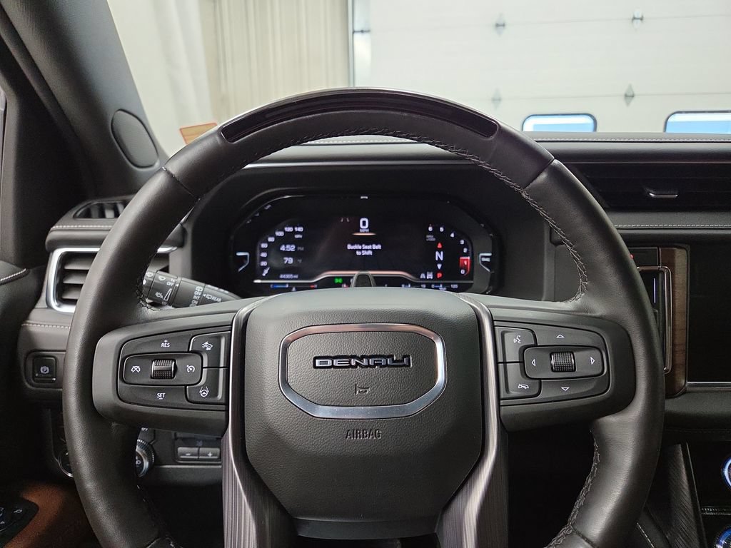 Used 2023 GMC Yukon Denali Ultimate w/ LPO, Floor Liner Package AWD/4WD image 21