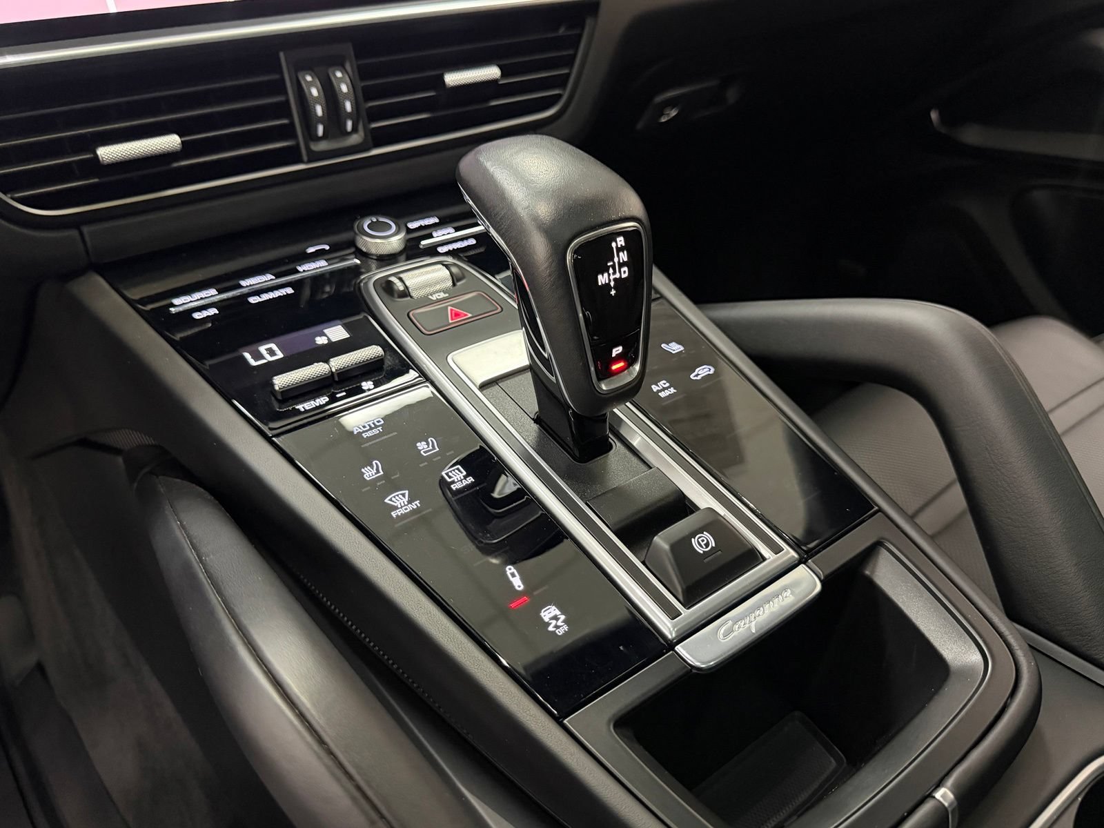 Used 2021 Porsche Cayenne GTS AWD/4WD image 32