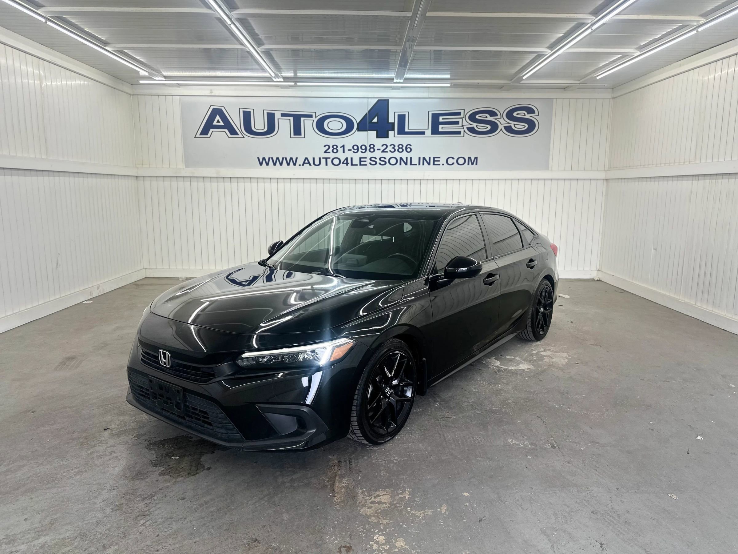 Used 2023 Honda Civic Sport image 1