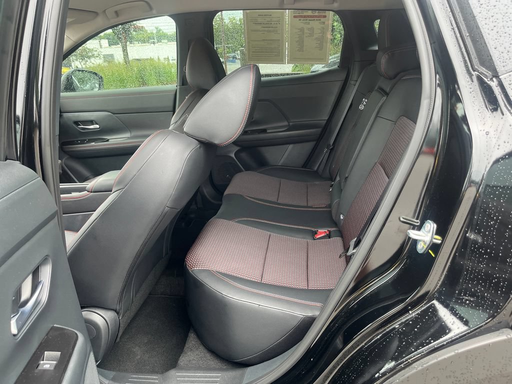 Used 2026 Nissan Kicks SR FWD image 26