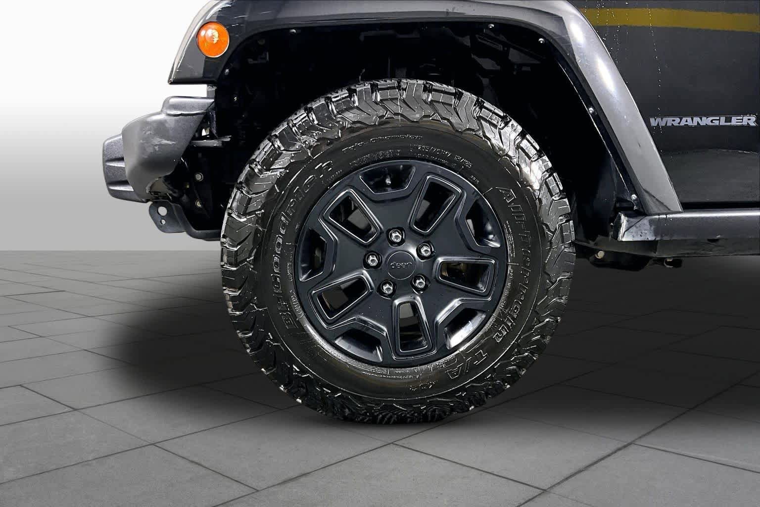 Used 2016 Jeep Wrangler Unlimited Sahara AWD/4WD image 10