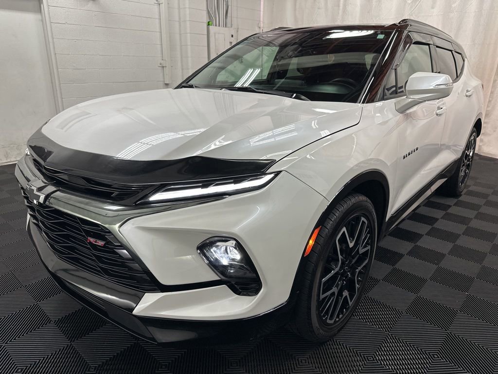 Used 2024 Chevrolet Blazer RS w/ Driver Confidence II Package image 4