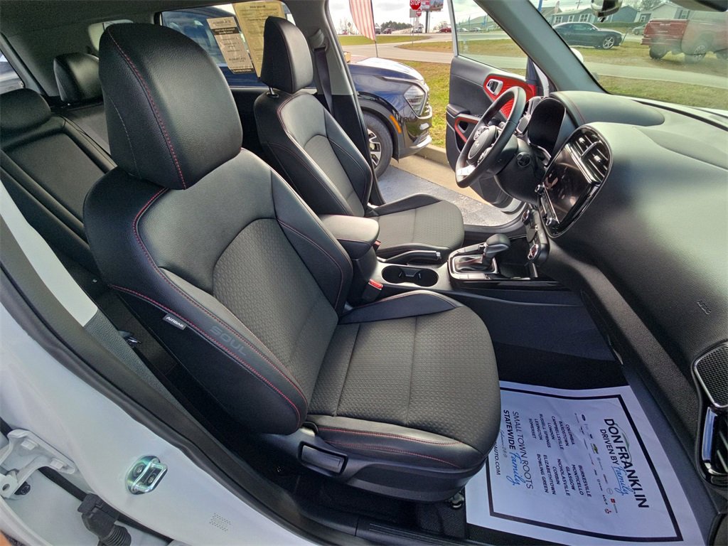 Used 2024 Kia Soul GT-Line image 31