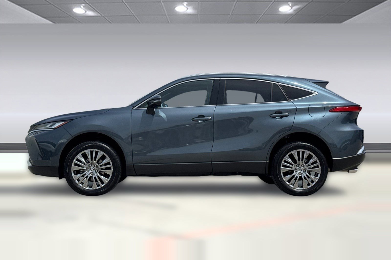 Certified 2024 Toyota Venza Limited AWD/4WD image 6