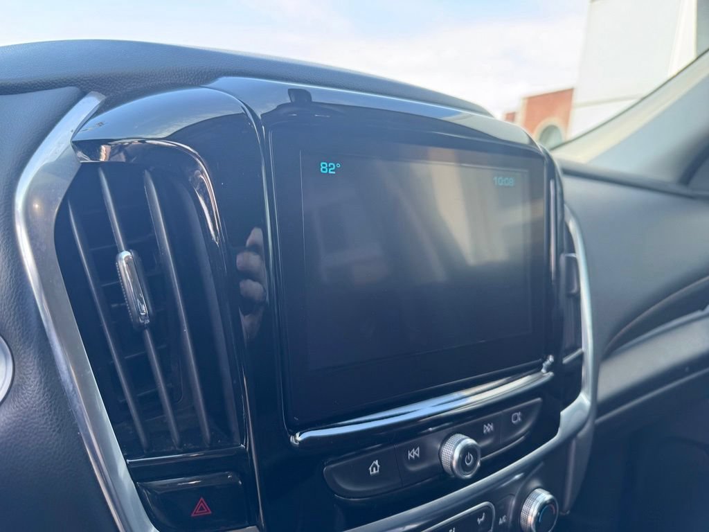 Used 2019 Chevrolet Traverse LT w/ LPO, Floor Liner Package AWD/4WD image 16